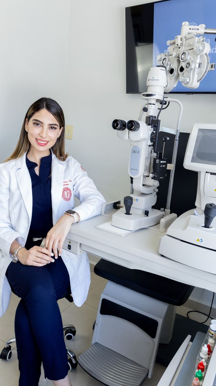 La Dra. Paola Blanco en su consultorio